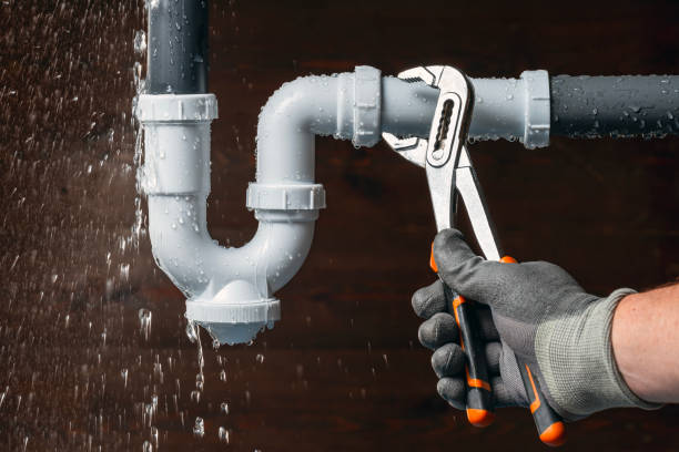 Professional Leak Detection technician working in Augusta, KS
